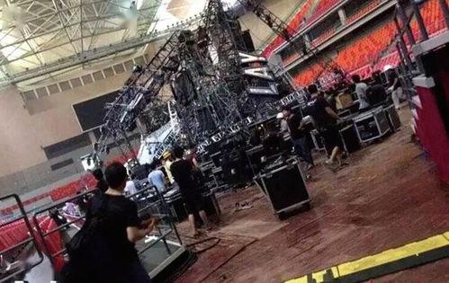 南昌舞台倒塌爆料视频最新,悲剧瞬间，现场惊心动魄！  第2张